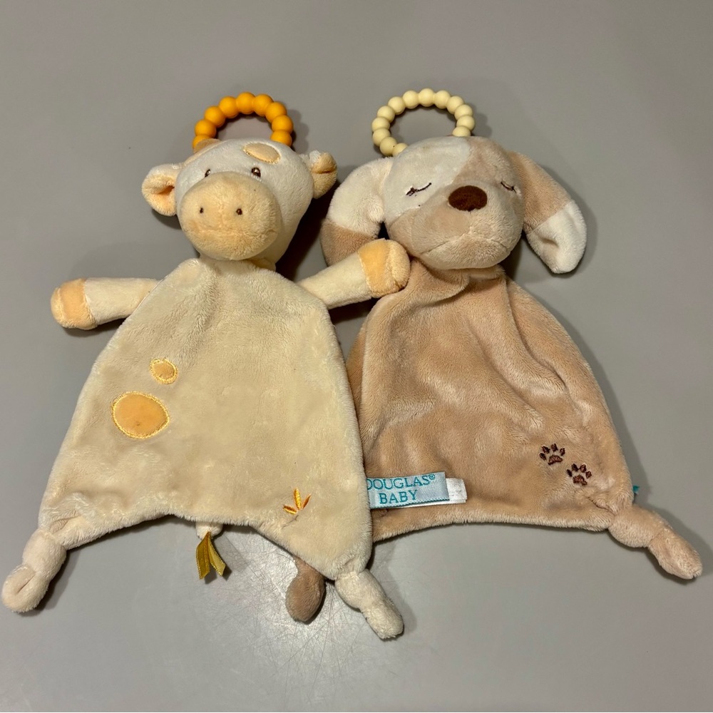 Douglas Baby Teether/Lovey (2) Puppy Dog & Giraffe- Good cleaned pre-owned Cond.